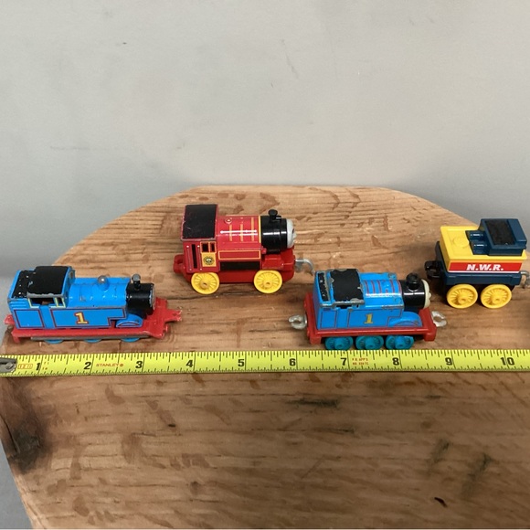 🔵 4 Set of Thomas The Tank Train Toys - Oldest is 1985 - Diecast & Plastic - Picture 10 of 12